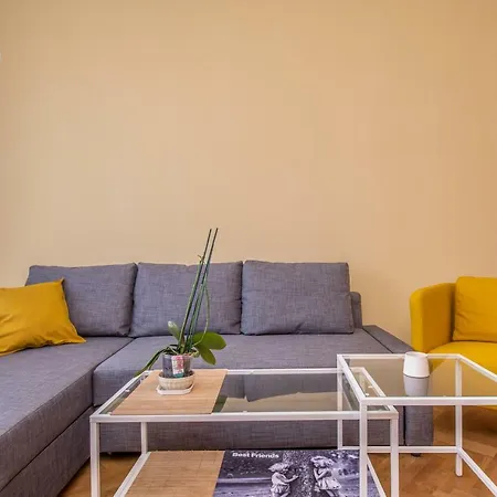 Let The Sunshine In Two Bedroom Loft Central Appartamento Sofia
