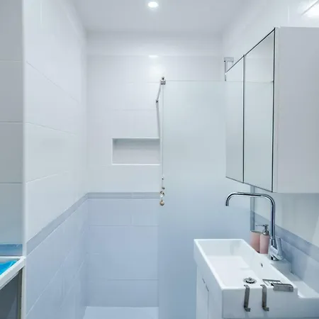 Appartamento Let The Sunshine In Two Bedroom Loft Central Sofia
